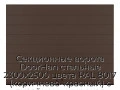 sekczionnyie-vorota-doorhan-stalnyie-2300x2500-czveta-ral-8017-korichnevo-krasnyij-s-dizajnom-«shirokaya-czentralnaya-polosa»-s-avtomatikoj