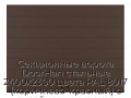 sekczionnyie-vorota-doorhan-stalnyie-2400x2300-czveta-ral-8017-korichnevo-krasnyij-s-dizajnom-«shirokaya-czentralnaya-polosa»-bez-avtomatiki