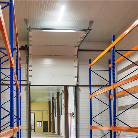 sekczionnyie-vorota-doorhan-isd-thermalpro-3800x4000-dlya-sklada
