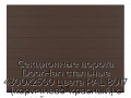 sekczionnyie-vorota-doorhan-stalnyie-4300x2500-czveta-ral-8017-korichnevo-krasnyij-s-dizajnom-«shirokaya-czentralnaya-polosa»-s-avtomatikoj